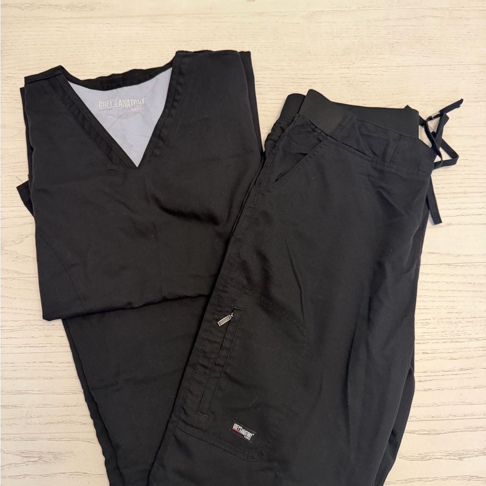 Grey's Anatomy Black Women's Scrub Ensemble